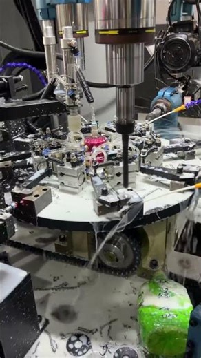 Fully automatic drilling, tapping and charmfer machine with Rotary table