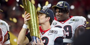 Georgia honors legendary quarterback Stetson Bennett during Ole Miss game