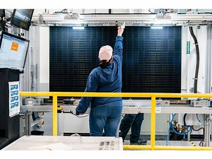 US Solar Makers Seek Additional Tariffs on Panel Imports From Asia