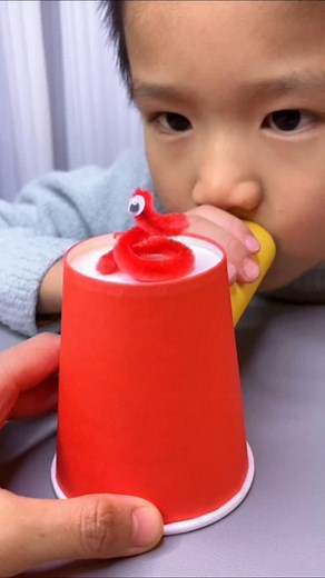 OK CRAFTS | DIY Tutorial | Rope | Origami | Paper Craft on Instagram: "DIY Pop-Up Snake in a Cup 🐍 | Fun & Interactive Craft for Kids 🎨✨ 🐍 In the Year of the Snake, you can use twisting sticks and paper cups to make small snakes that spin in circles. 🔄 Plus, you can exercise your lung capacity! 🌬️ Come and play with your children! 👶✨ 🎯 Video Craft : Bio ▶️ @ok.craft_s 🔥 __________________________________ #origami #moneyorigami #dollarorigami #diy #craft #craftman #งานคราฟต์ #handmade #ho