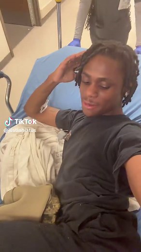Yofavscorpio (@justinhiatus)’s video of tapout
