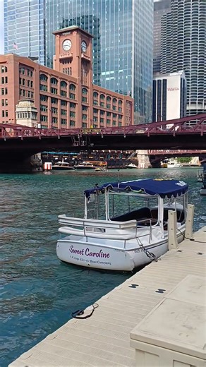 Peaceful Riverwalk in Chicago