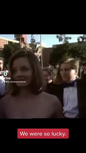 The Oscars of 1989, 80s movies at the finest! So classy! . . #80sforeverandever #80sstyle #80sculture #80snostalgia #1980s #80smovies