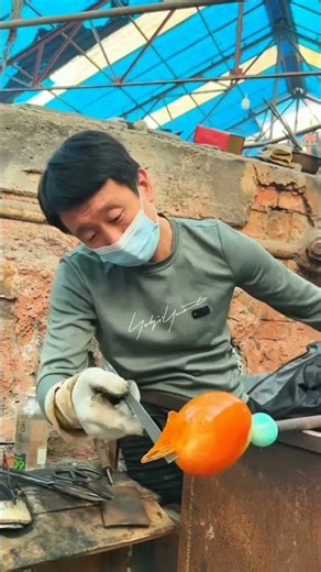 Glass fish making tricks! beautiful😍✨❤ fish making prosses! glassworkin!