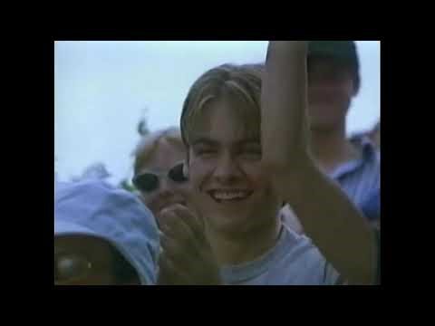 Opening to Oliver & Company 2002 VHS (Reversed Version)