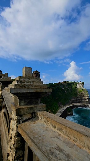 841 reactions · 8 comments | Indahnya pemandangan tebing pura luhur uluwatu bali #fyp #viral #panorama #monyetliar #reel | Agus Kence | Facebook