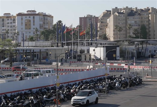 New applications for residency rights & documentation for UK & EEA nationals suspended