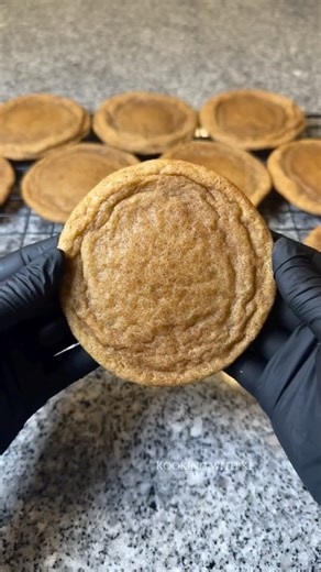 Kooking with Ki 👩🏾‍🍳 | snickerdoodle cookies 😋 • • • #cookies #snickerdoodle #desserts #flavorousrecipe #kookingwithki | Instagram