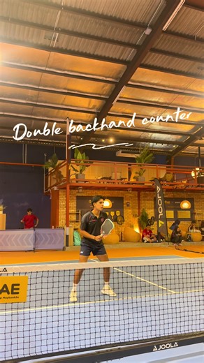 Mastering the Double Backhand in Pickleball