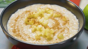 Copycat Cracker Barrel Old-Fashioned Oatmeal Recipe