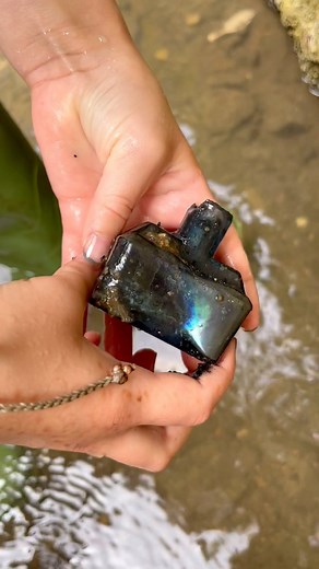 Florrie on Instagram: "My daughter lucked out when she pulled up this lovely sky blue pen-rest ‘boat’ ink bottle on Friday - a rare iteration of cornflower blue for this type of inkwell, which was usually made in aqua glass. It was nestling in the mud and firmly lodged against the Cotswold stone wall of the village stream where it had presumably lain since it was unceremoniously chucked there in the 19th century... We haven’t given it a proper clean yet - it’s now in for a long soak before it ca