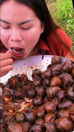 Eating Snails for the First Time ? 🐌 Please tell me delicious or not?