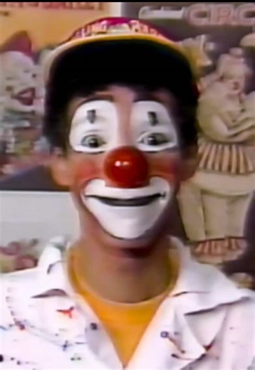 Clown transformation! 🤡 🤡🌈Just a normal Wednesday afternoon for me am i right? Why do these clowns stare into my soul?! Tag yourself, which one is your favorite? #vhs #clown #lostmedia #cursed #analoghorror