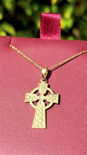 Stunning Gold Celtic Cross