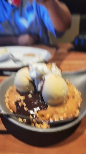 Delicious Waffle Dessert Experience at Restaurant