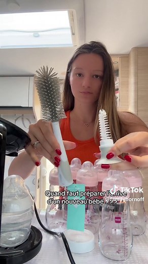 Préparation pour l'Arrivée d'un Nouveau Bébé: Machines à Biberon et Accessoires