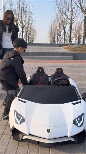 Remote control Mercedes review and testing 🏎️😲 #shorts #rccars