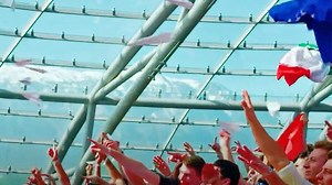 Weltmeisterschaft in Salzburg - 170 Papierflieger-Bastler falten um die Wette