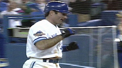1993 WS Gm6: Molitor comes up big with three hits