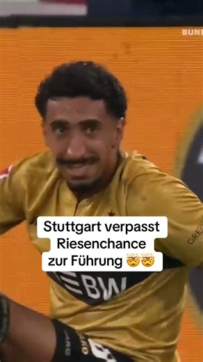 What a chance! 😳 - FC Bayern vs. VfB Stuttgart - LIVE NOW on @sat.1 and on @joyn.de! 🤩📺⁣