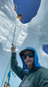 🧗‍♂️ Crevasse Rescue: Most Reliable System After countless crevasse rescues, this remains my go-to system—for good reason. Here's why it works in real scenarios, not just simulations: ✅ Separate haul rope from the arrest line: This allows proper lip preparation—an often-overlooked but critical step that’s hard to replicate outside of real terrain. ✅ Direct supervision from the edge: Staying at the crevasse lip ensures clear communication and continuous assessment of the patient’s condition. ✅ B
