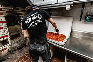 Sally’s Apizza launches nationwide shipping; price starts at $99