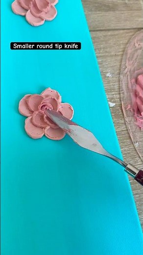 Easy textured flower tutorial | modeling paste art