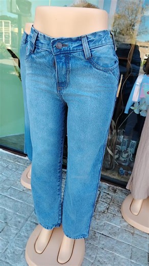 Mira lo que son estos jeans quedan ala cadera una bomba...