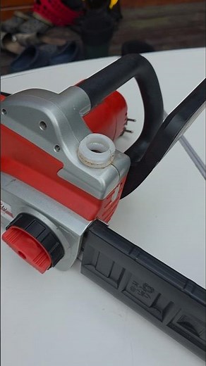 how to oil chainsaw #chainsaw #garden #diy