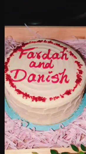 Anniversary surprise 🎁 Cake and bouquet 💐 Flower making new ideas Flower market Islamabad F10 markez