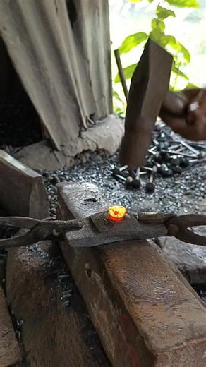 Witness the most unbelievable blacksmith skills ever captured on camera! This master craftsman turns raw iron into perfection with insane speed, precision, and fire-control. Viewers around the world are calling this the Most Satisfying Metal Work of 2025 — and you’re about to see why. From glowing hot steel to powerful hammer strikes… Every moment is pure satisfaction, pure talent, and pure viral energy. If you love metalworking, forging, craftsmanship, or simply satisfying videos, this is the o