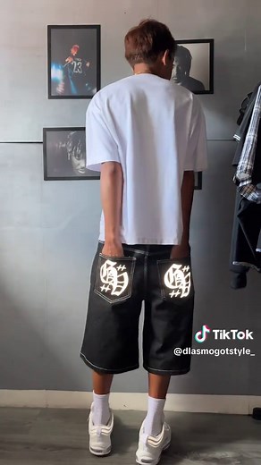 Stylish Baggy Jorts Outfits