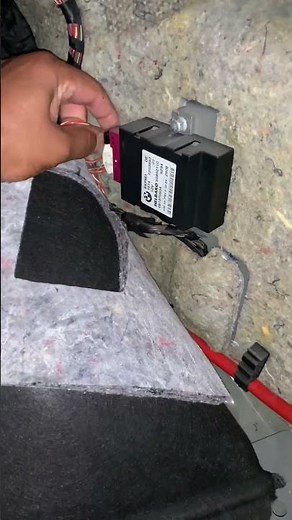 How to remove 2008 BMW 535i fuel pump module