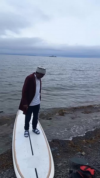 swimming with jeans 😆