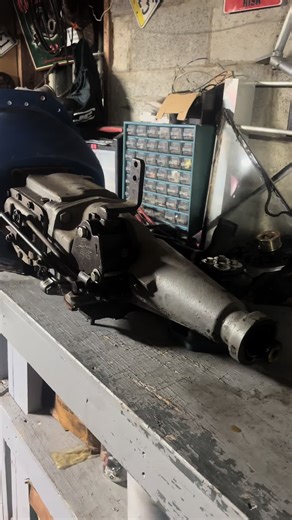 T10-B Borg Warner for da Fox, swap time incoming baby#manualtransmission #BorgWarner #351cleveland #foxbodymustang #4eyesfoxbody