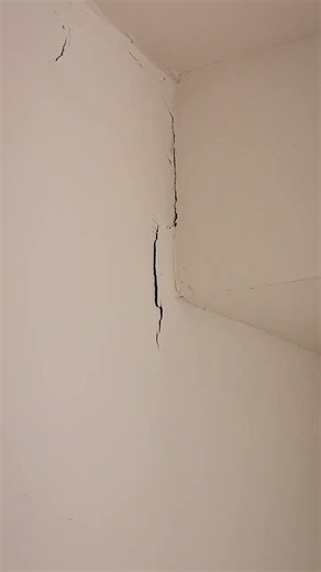 How to repair wall cracks and paint. Step-by-Step Wall Crack Repair and Painting Guide. #shortvideo