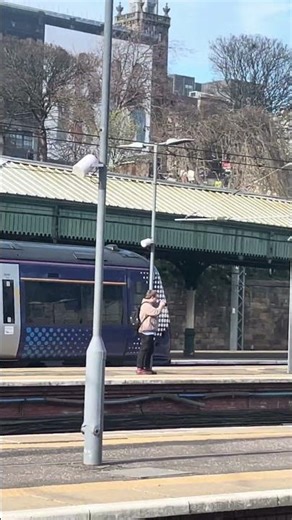 Weird consist of class 158 dmu and 170 turbostar