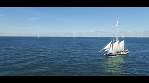 115K views · 96 shares | Throwback to 2003, when Nysted Offshore Wind Farm was built as the world's largest offshore wind farm. A lot has happened since then. Today, we built wind farms with 7 times more capacity and wind turbines twice the size. However, Nysted still stands beautifully and delivers power for 140,000 Danish homes. | Ørsted | Facebook