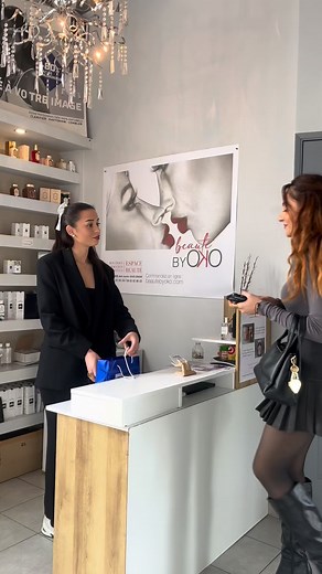 Challenge approuvé, mais l’esthéticienne gagne toujours 🤭💳 Et toi ça te dis de tenter ? 🫣 #battleflip #challenge #gratuit #chance #esthétique #cenon #bordeaux #humour | Cils & Beauté by Oko