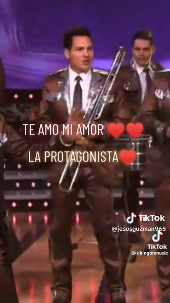 El momento musical con la banda el recodo 🎤…..