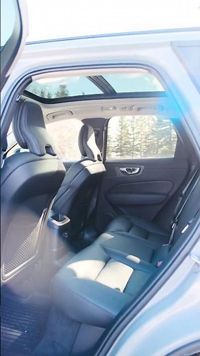 2025 XC60 T8 Plug-In Hybrid