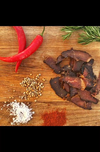 Homemade biltong bites & jerky biltongs 👌🙏 . Choose the perfect machine for good results and add you favorite spices #foodie #beef | Herb'n Spice Biltong