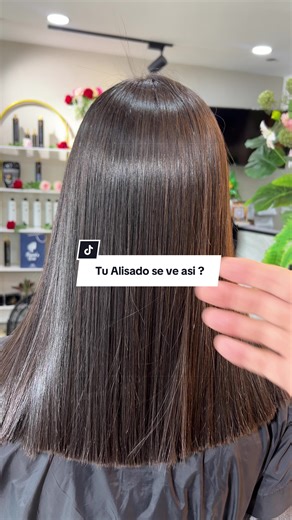 No es solo alisar, es cuidar. 🌿 Un cabello brillante es un cabello saludable. En este video puedes ver la textura: fuerte, con movimiento y sin daños. 💎 La clave está en la técnica y en productos de alta gama como French’s Gold. Si estás en Valencia y sueñas con un liso así, ¡déjanos un comentario y te contactamos! 👇 #alisado #alisadosinformol #saludcapilar #valenciacarabobo