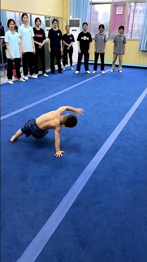 Little Break Dancer Kid's Incredible Moves! 🤸‍♂️🔥 Watch This!