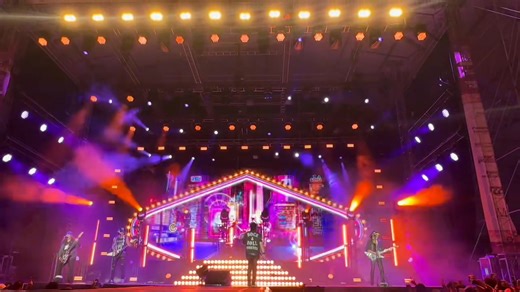Thank you so much … Muchas Gracias Puebla for another fantastic hard rocking Night in México 🇲🇽 …. We love you 💚🤍❤️ Scorpions 🦂 🦂 🦂 🦂 🦂 | Scorpions