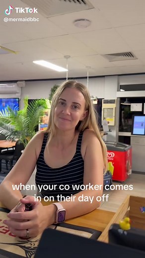 clearly it’s the place to be 🤪 come in and visit open 7 days! ☀️ #fyp #goldcoast #mermaidbbc #mermaidbeach #bowlsclub #clubmermaid #barefootbowls #barefootbowls #bartenderlife #bistro #work #coworker #hospitality #pookie