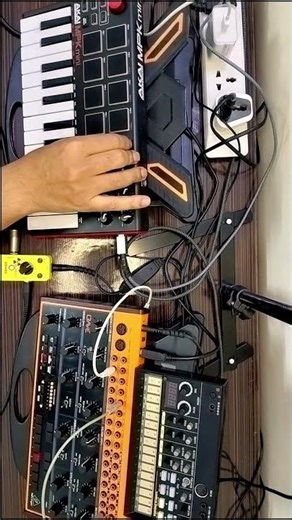 HEAD Acid Hard Techno 16 #acidtechno #techno #909 #electronicmusic #abletonlive