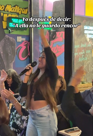 Desahogo en Karaoke: Cantando sin Rencor