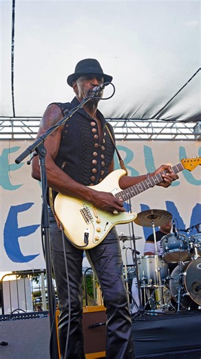 Day 2 of the New Blues Festival is starting soon! Come out and listen to live music from top Blues artists at the lighthouse at Downtown Long Beach’s Shoreline Aquatic Park 💙🎶 Purchase tickets at NewBluesFestival.com #visitlb #longbeachcalifornia #bluesconcert #bluesmusic #musicfestival | Visit Long Beach
