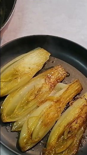 Délicieuses Endives Cuit sur la poêle 😋la recette sur ma chaîne YouTube 🥰